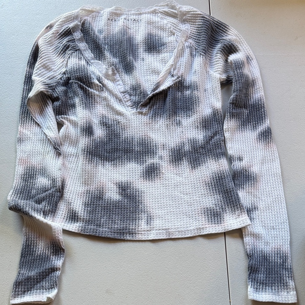 Aeropostale Grey and White Tie-Dye Tee